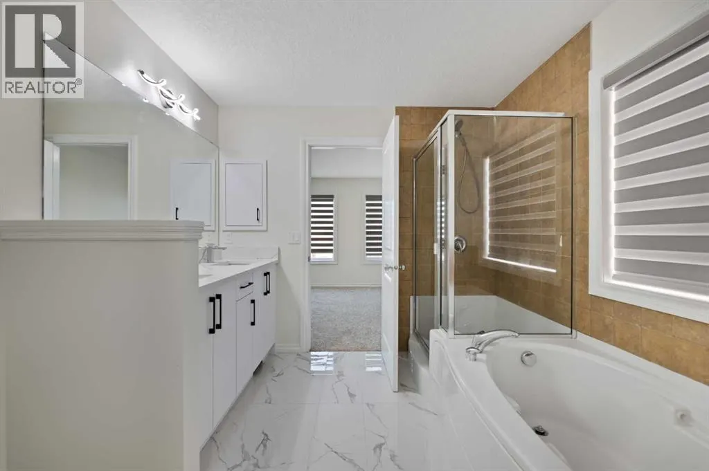27 Copperstone Crescent SE