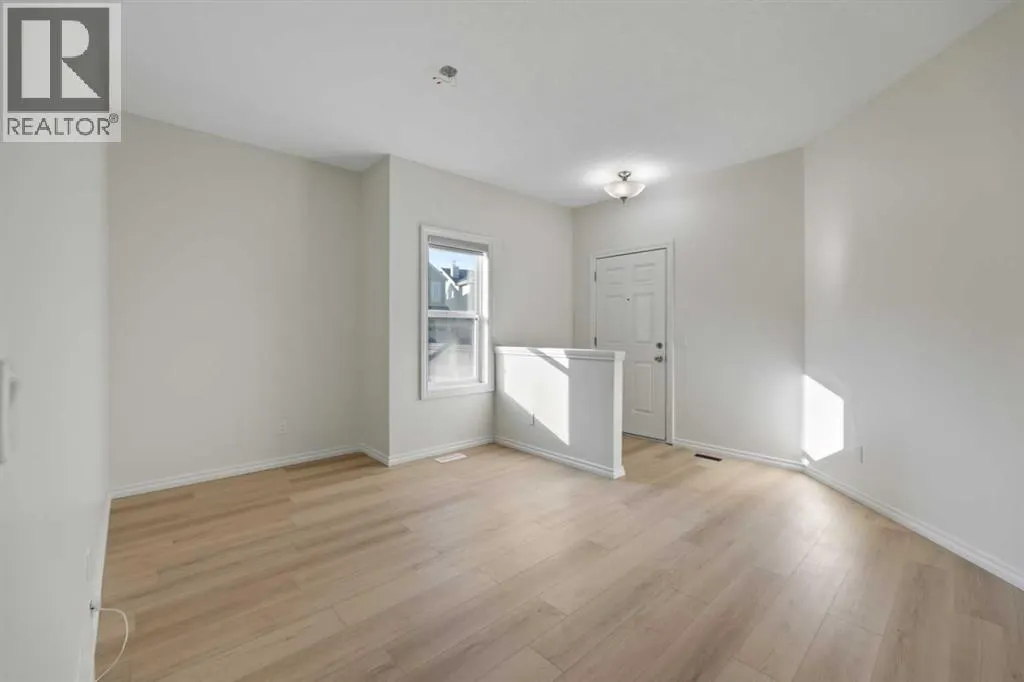 27 Copperstone Crescent SE
