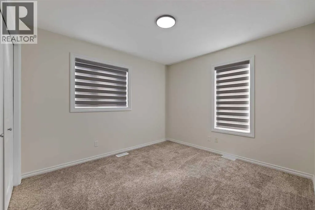 27 Copperstone Crescent SE