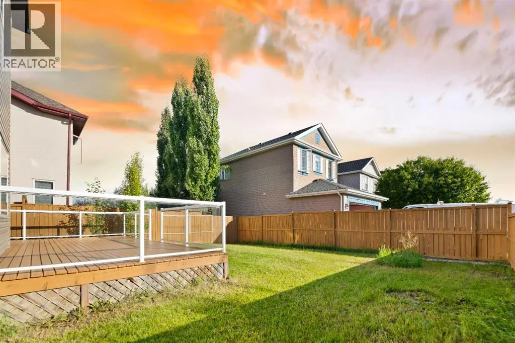 27 Copperstone Crescent SE