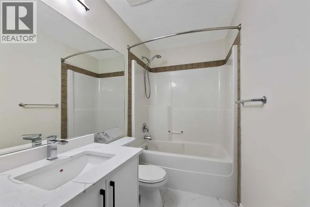 27 Copperstone Crescent SE