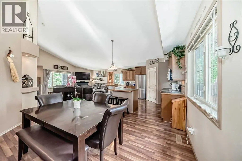 41 Canyoncrest Point W