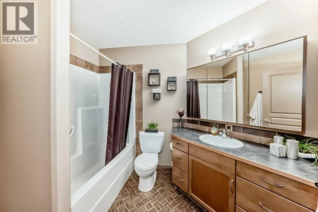 41 Canyoncrest Point W