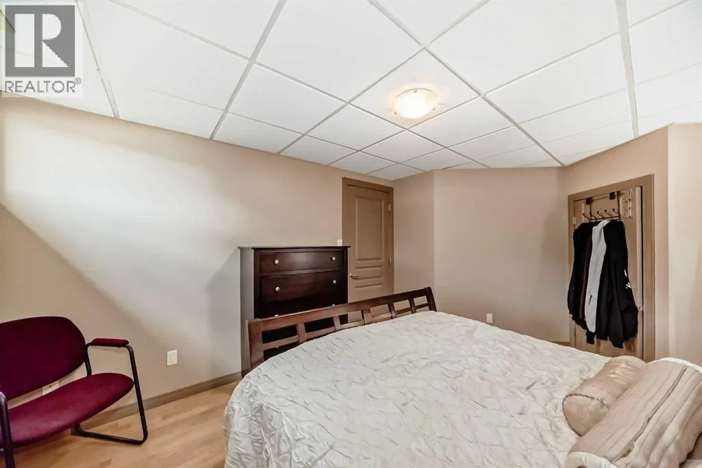 41 Canyoncrest Point W