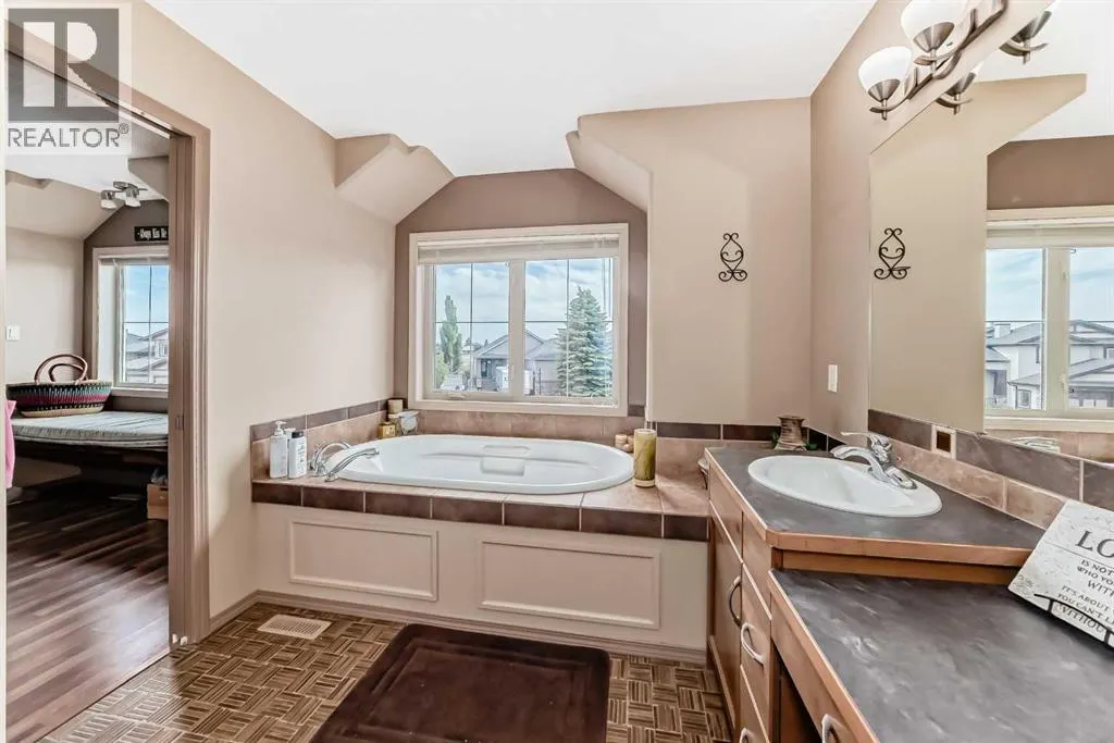 41 Canyoncrest Point W