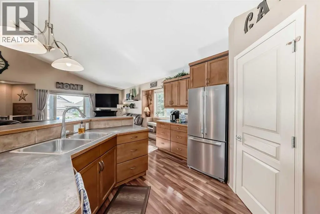 41 Canyoncrest Point W