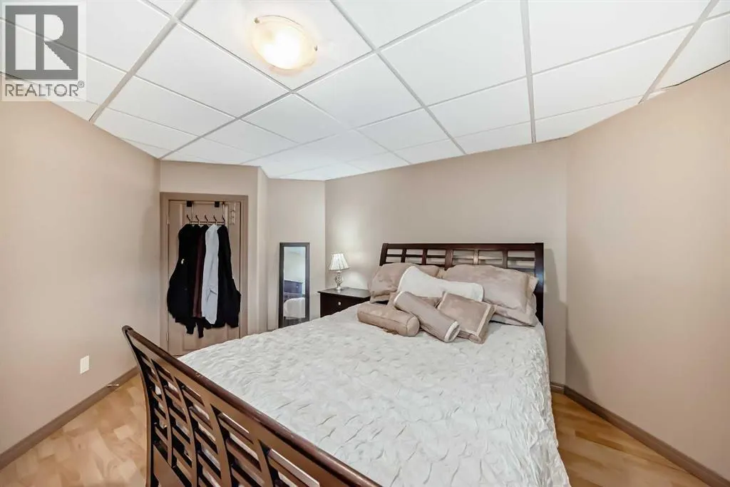41 Canyoncrest Point W