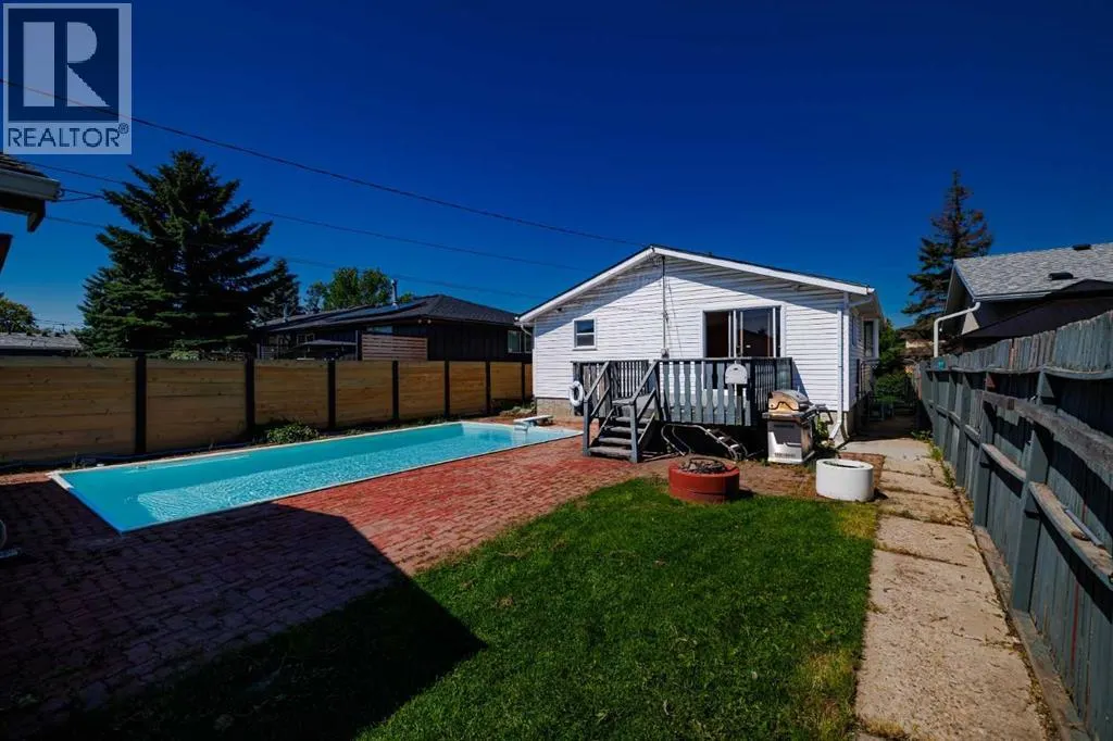 3236 Doverville Crescent SE