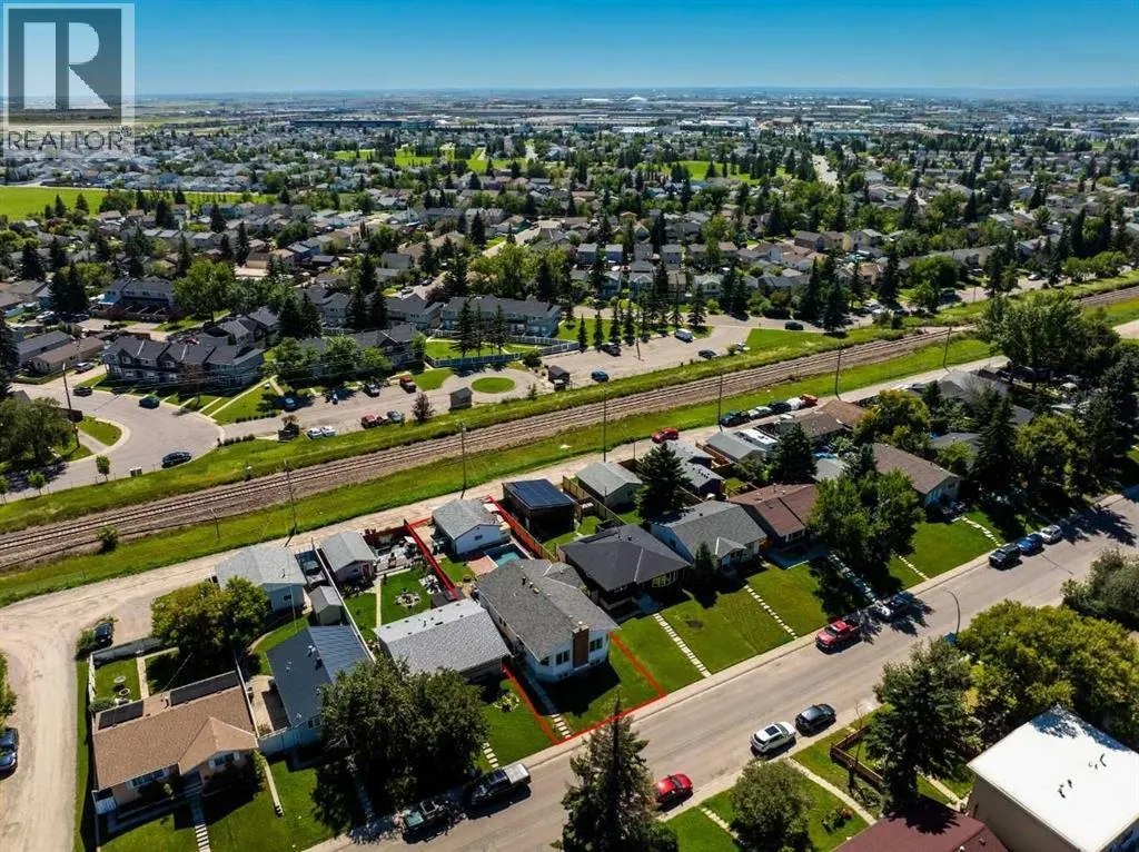 3236 Doverville Crescent SE