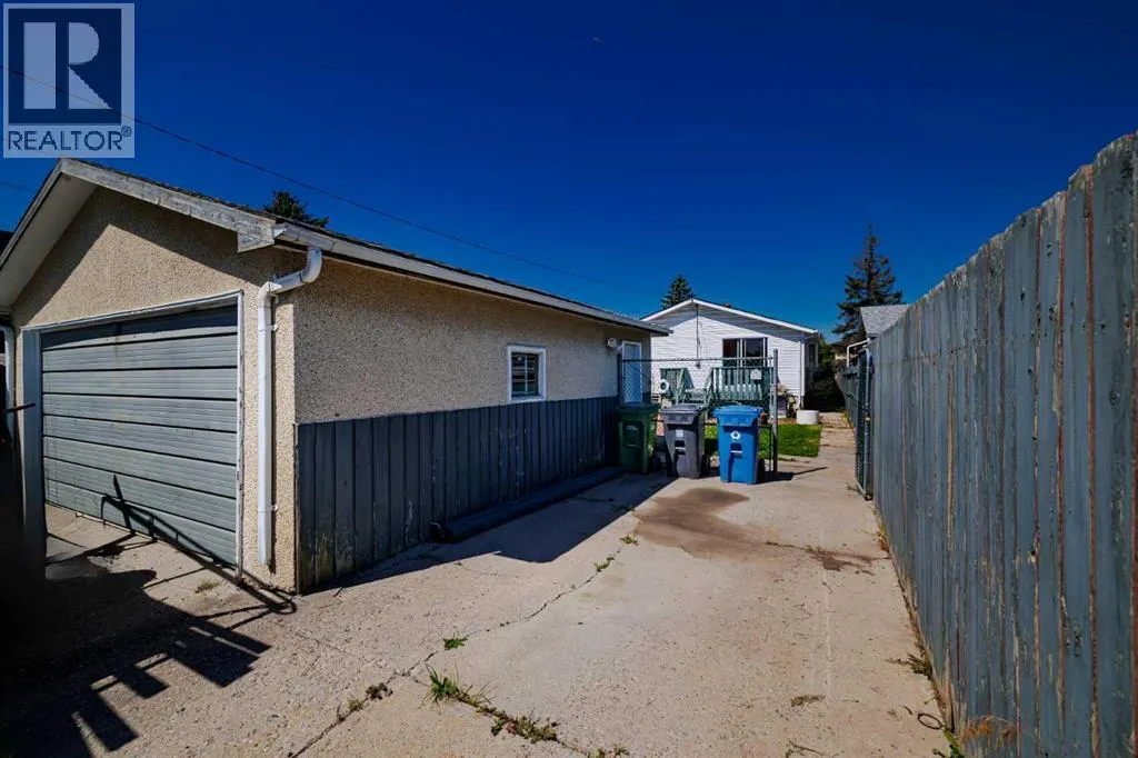 3236 Doverville Crescent SE
