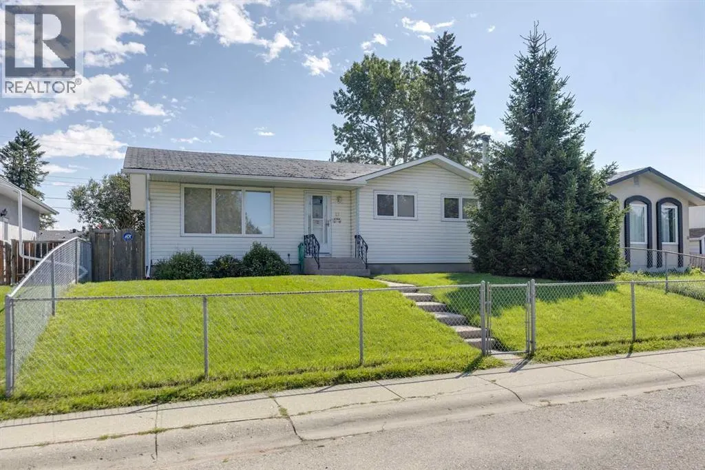 27 Pensacola Close SE