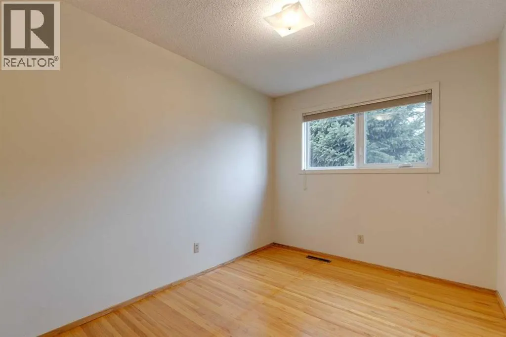 27 Pensacola Close SE
