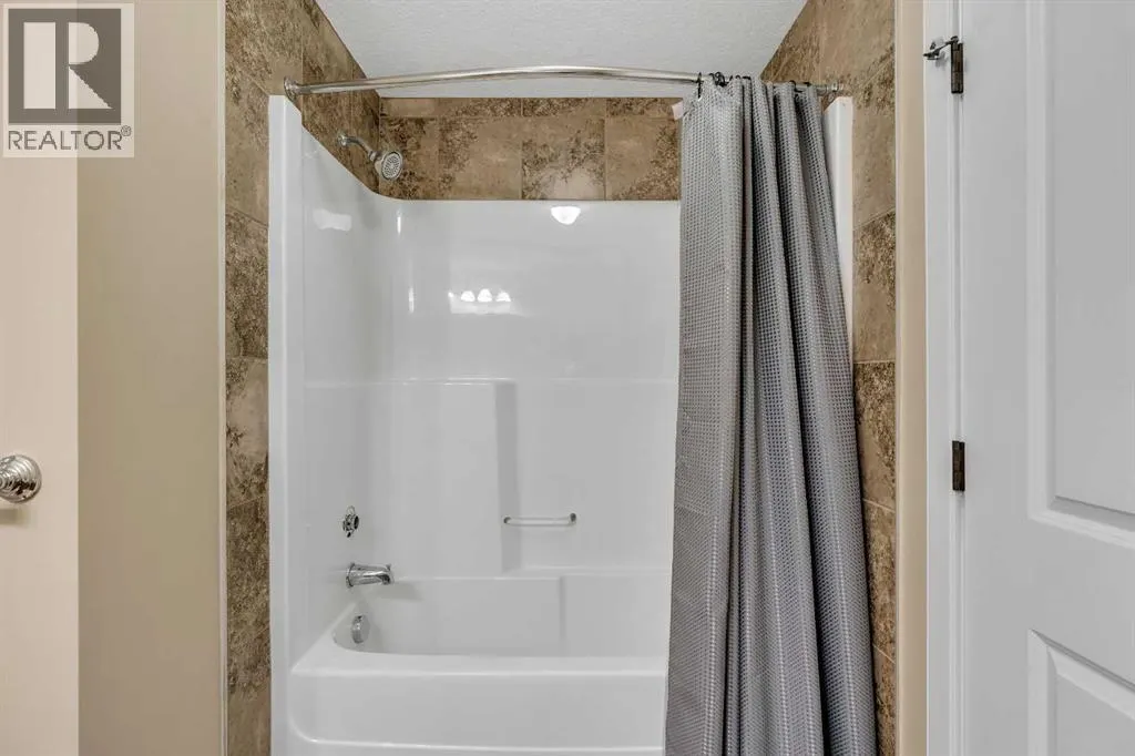 211, 35 Aspenmont Heights SW