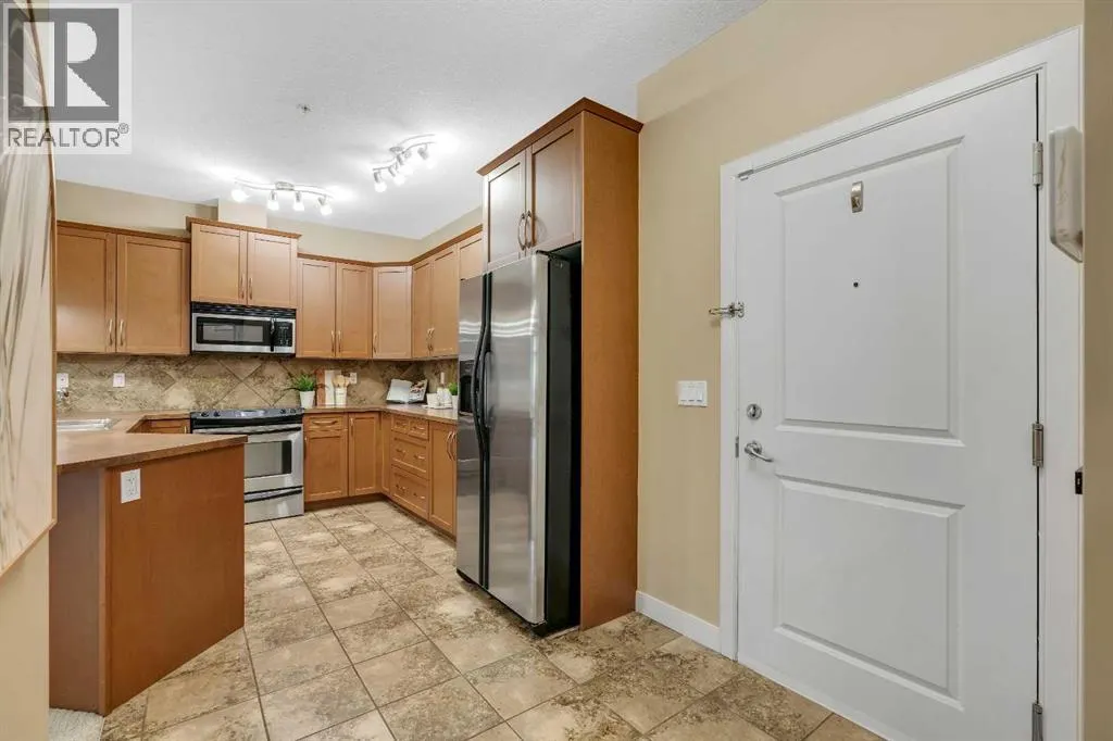 211, 35 Aspenmont Heights SW