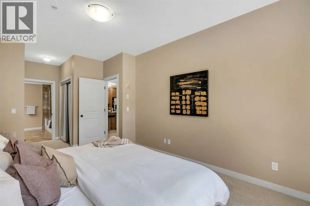 211, 35 Aspenmont Heights SW