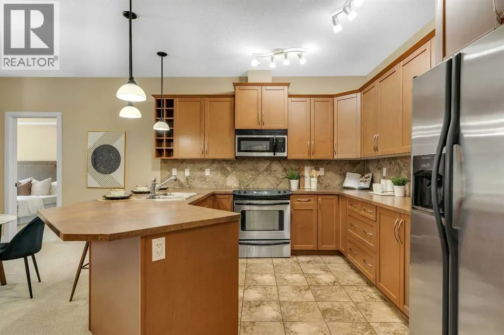 211, 35 Aspenmont Heights SW