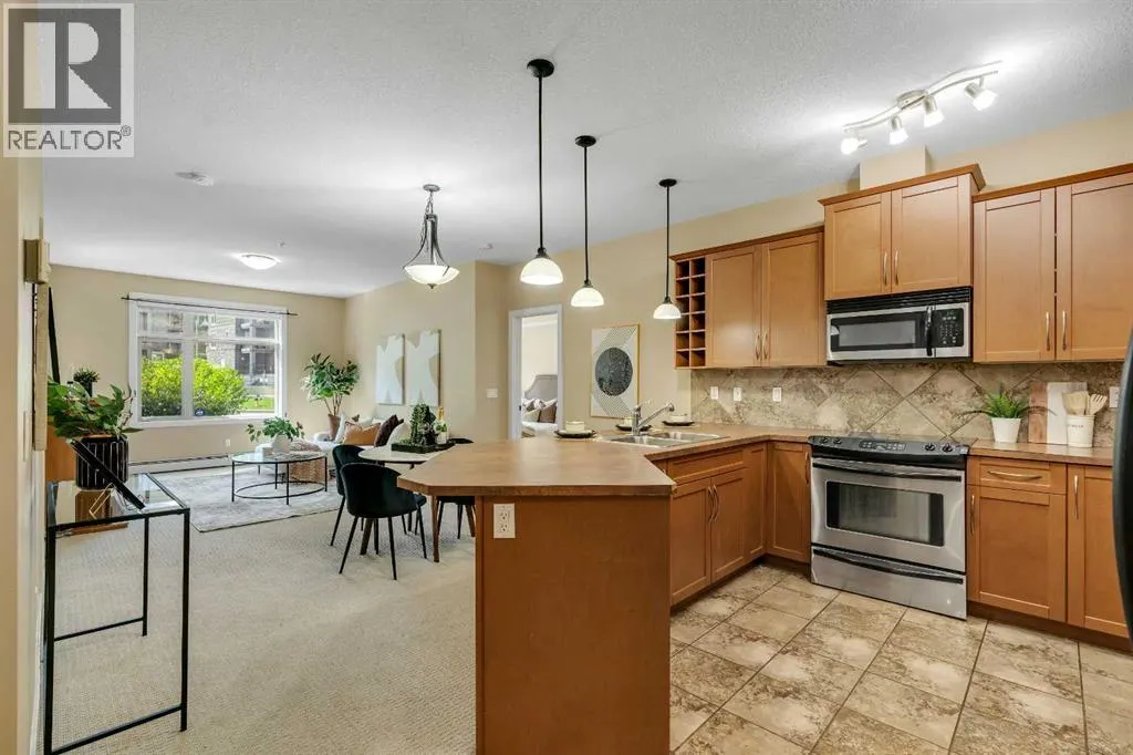 211, 35 Aspenmont Heights SW