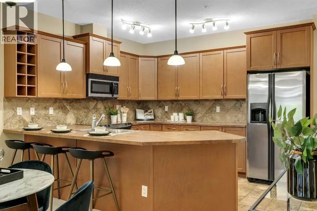 211, 35 Aspenmont Heights SW
