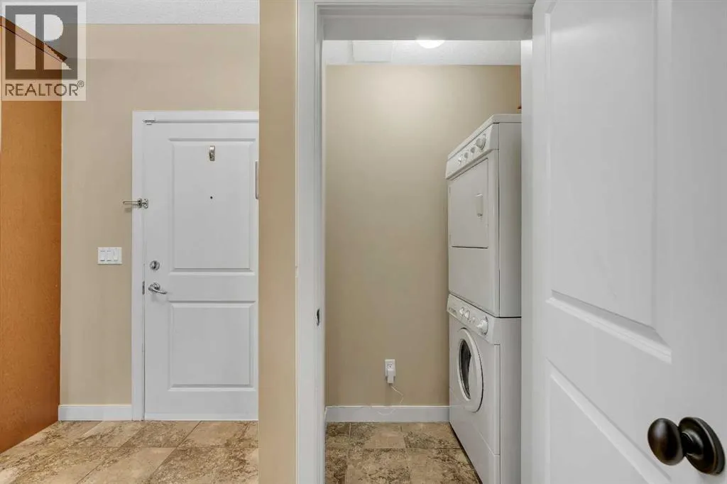 211, 35 Aspenmont Heights SW