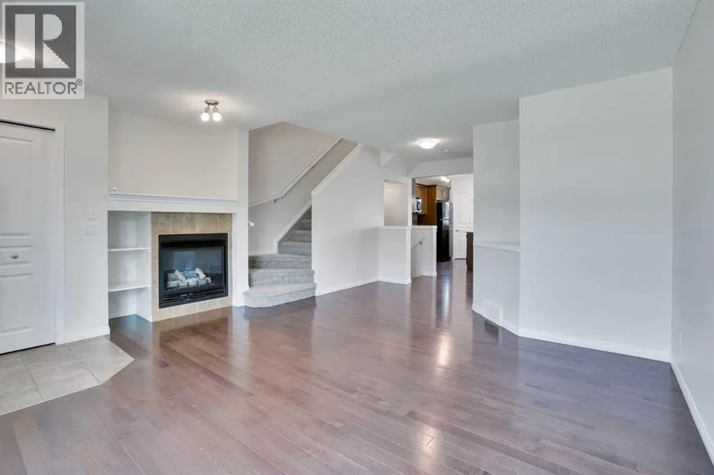 221 Elgin Meadows Park SE