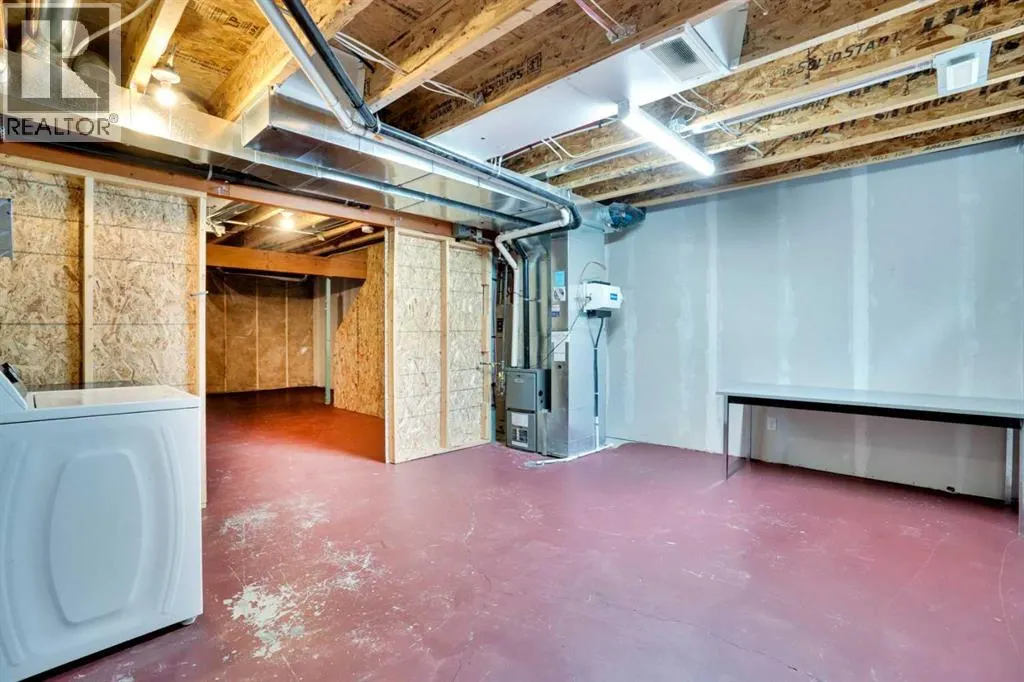 221 Elgin Meadows Park SE