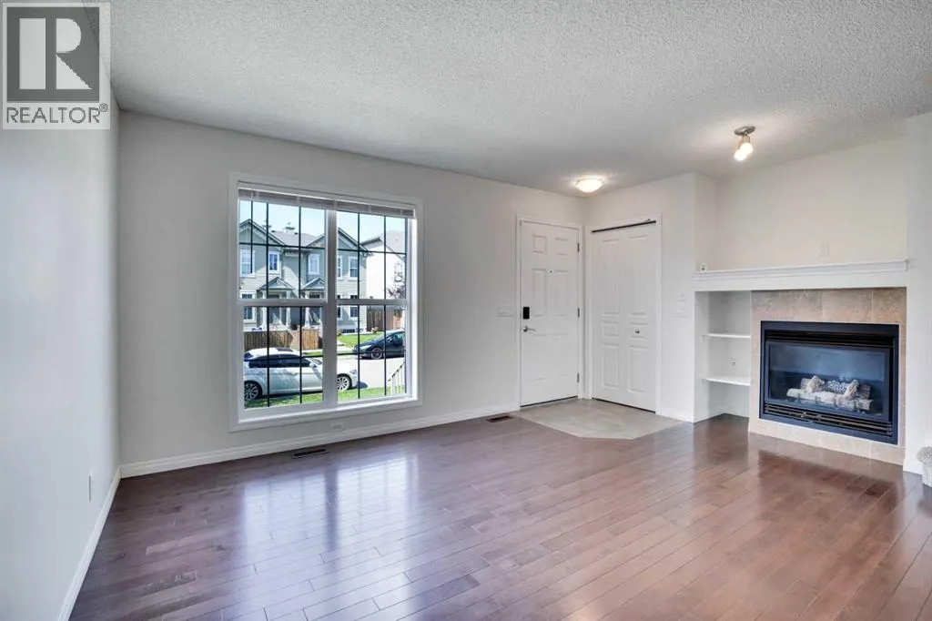 221 Elgin Meadows Park SE