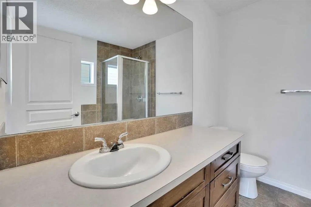 221 Elgin Meadows Park SE