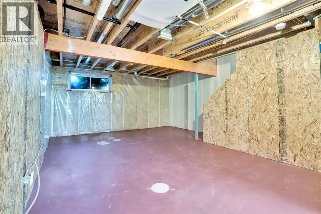 221 Elgin Meadows Park SE