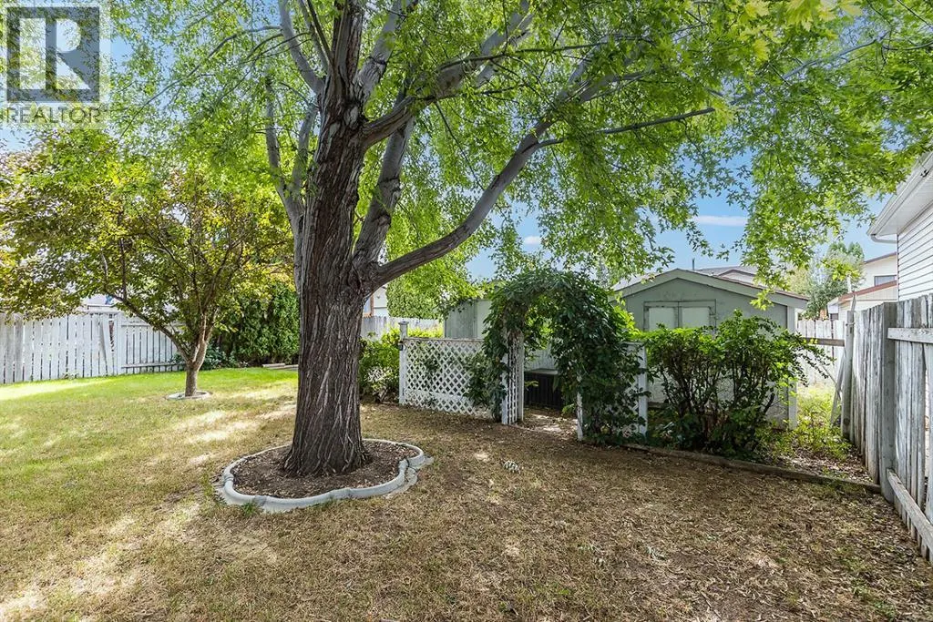 253 Sprague Way SE
