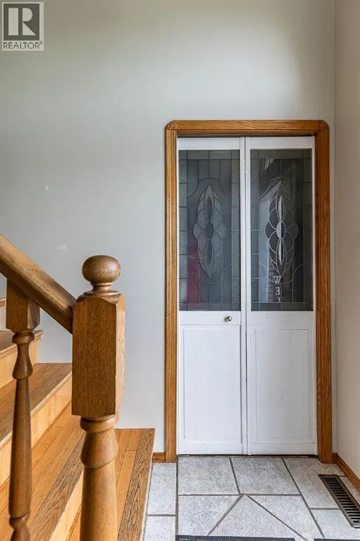 253 Sprague Way SE