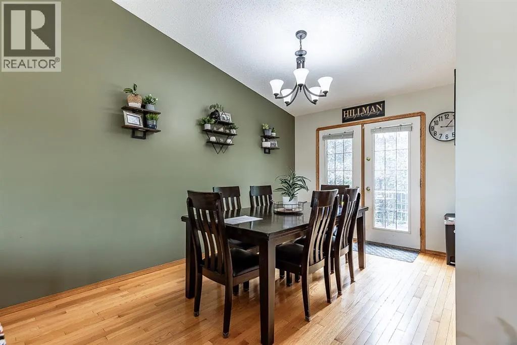 253 Sprague Way SE