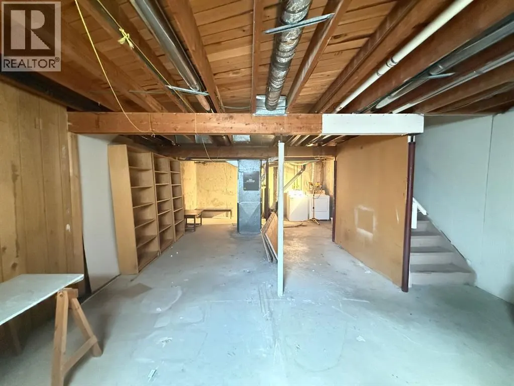 110, 330 canterbury Drive SW