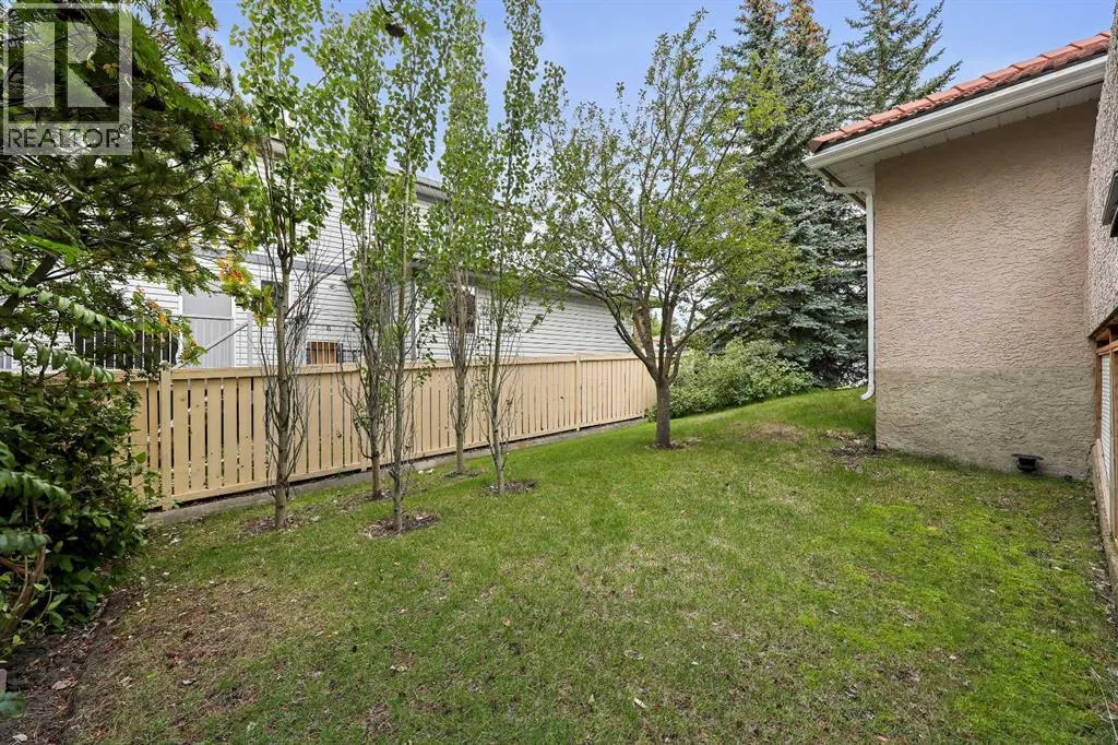 151 Hawkside Close NW