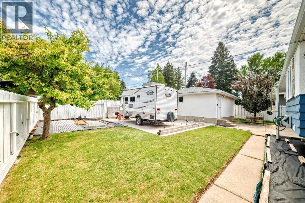 220 Cardiff Drive NW