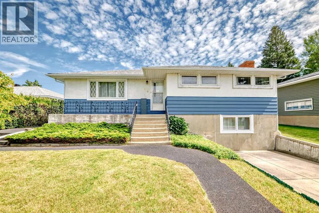 220 Cardiff Drive NW