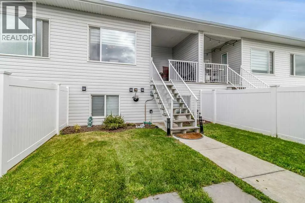 69 Ellington Crescent