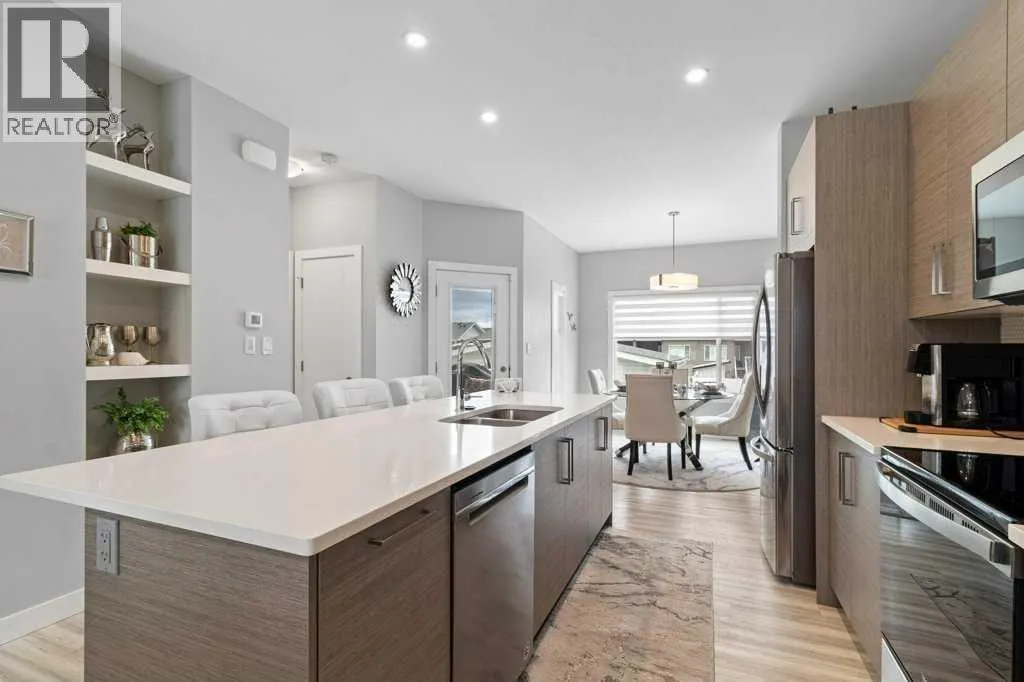 69 Ellington Crescent