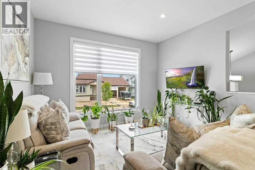69 Ellington Crescent