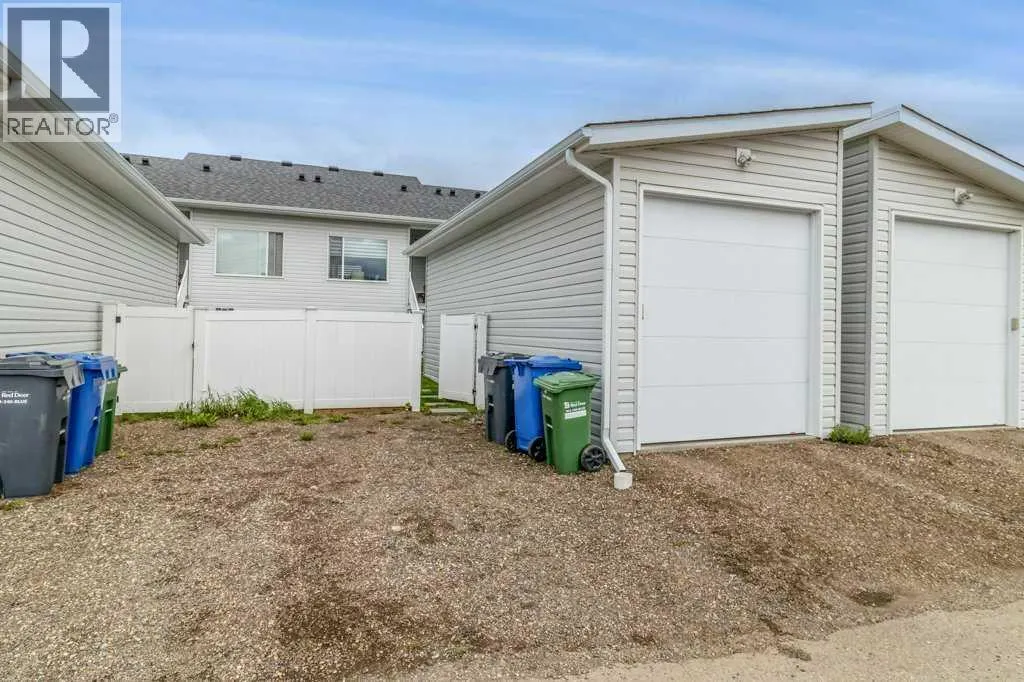 69 Ellington Crescent