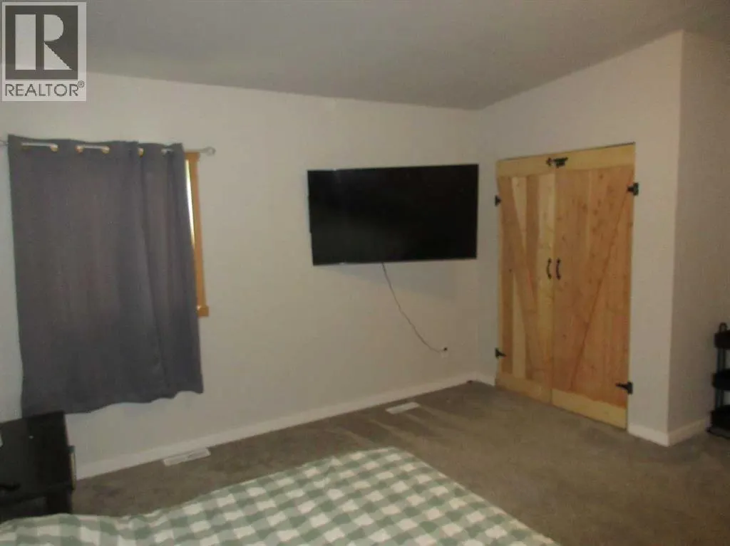 9 2 Avenue S