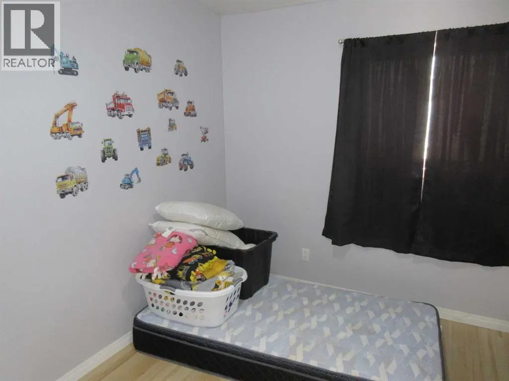 9 2 Avenue S