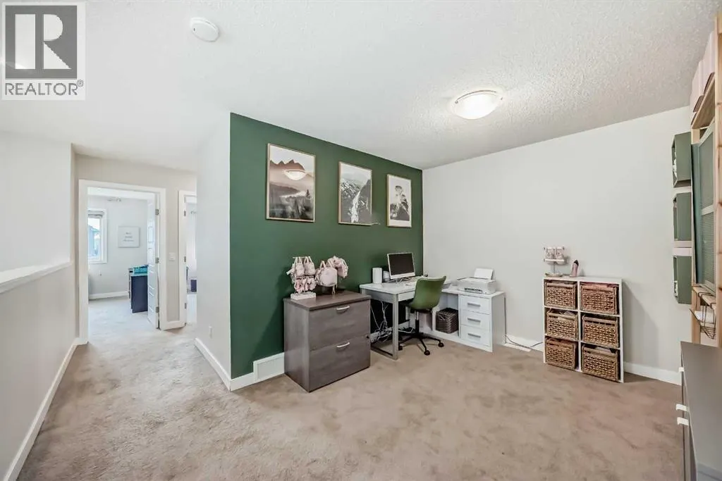 106 Kingfisher Crescent SE