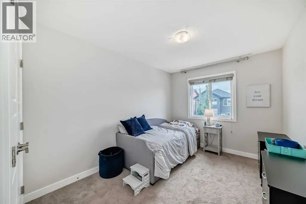 106 Kingfisher Crescent SE