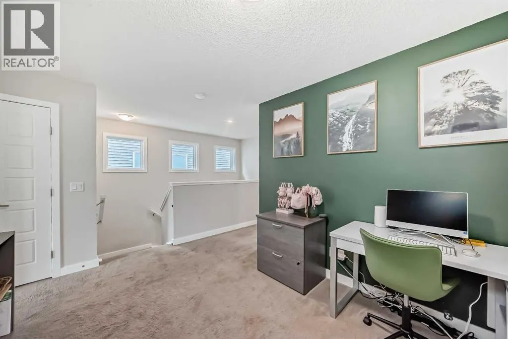 106 Kingfisher Crescent SE