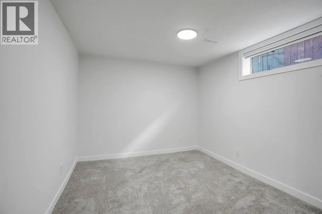 264 Penbrooke Close SE