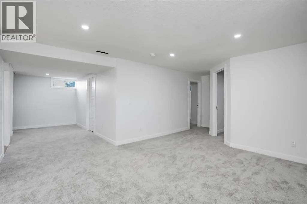 264 Penbrooke Close SE