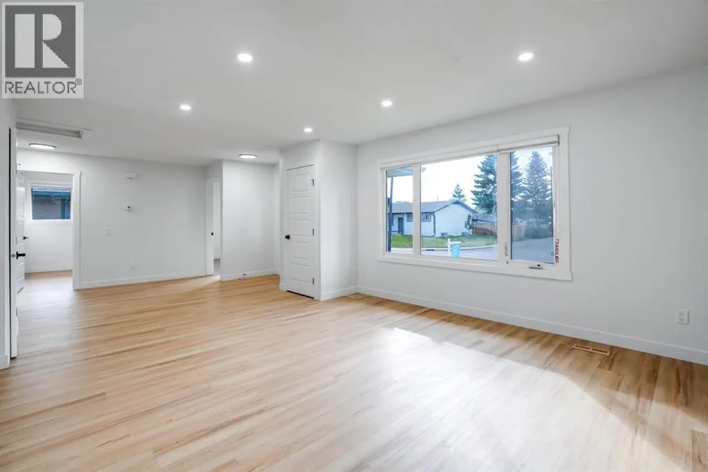 264 Penbrooke Close SE