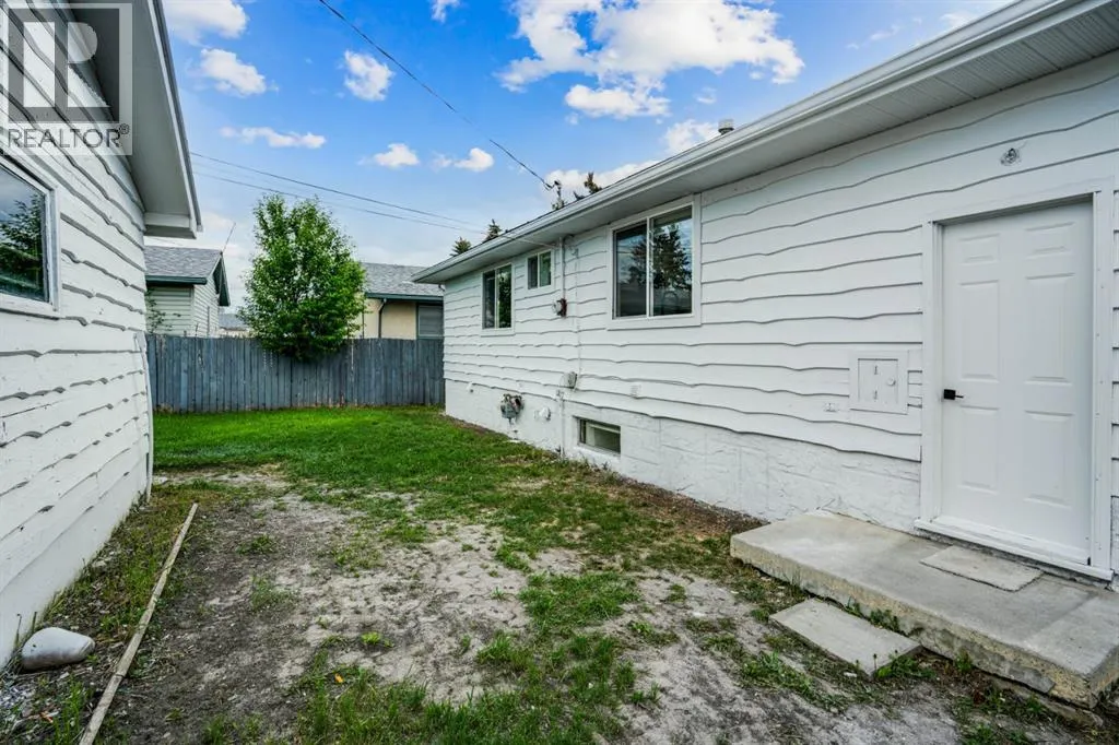 264 Penbrooke Close SE