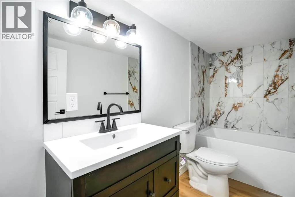 264 Penbrooke Close SE