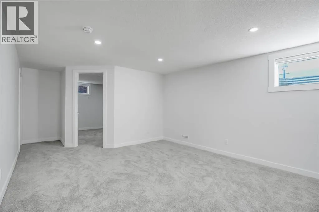 264 Penbrooke Close SE